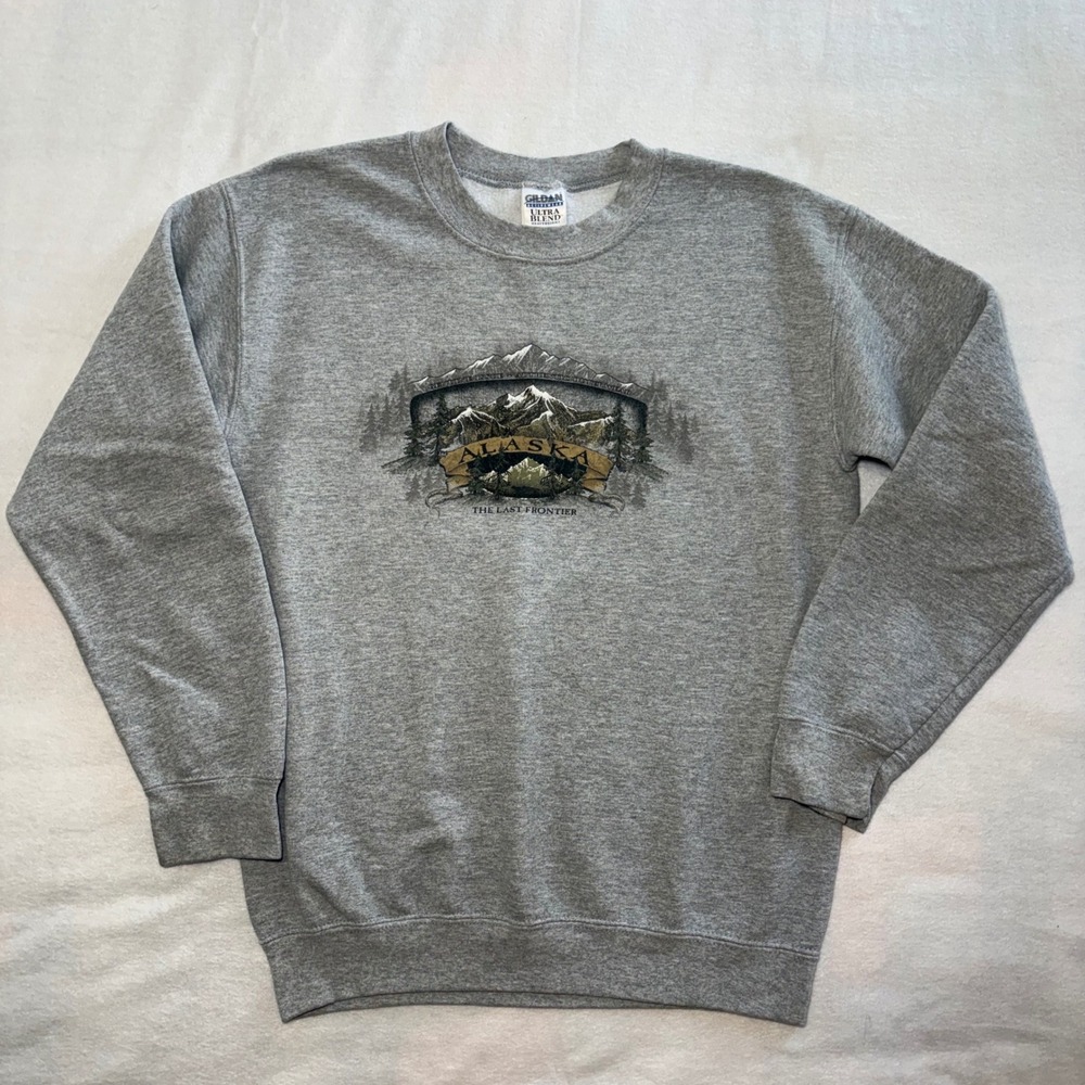 Alaska The Last Frontier Mountain Graphic Sweatshirt Gray Adult Small  Gorpcore